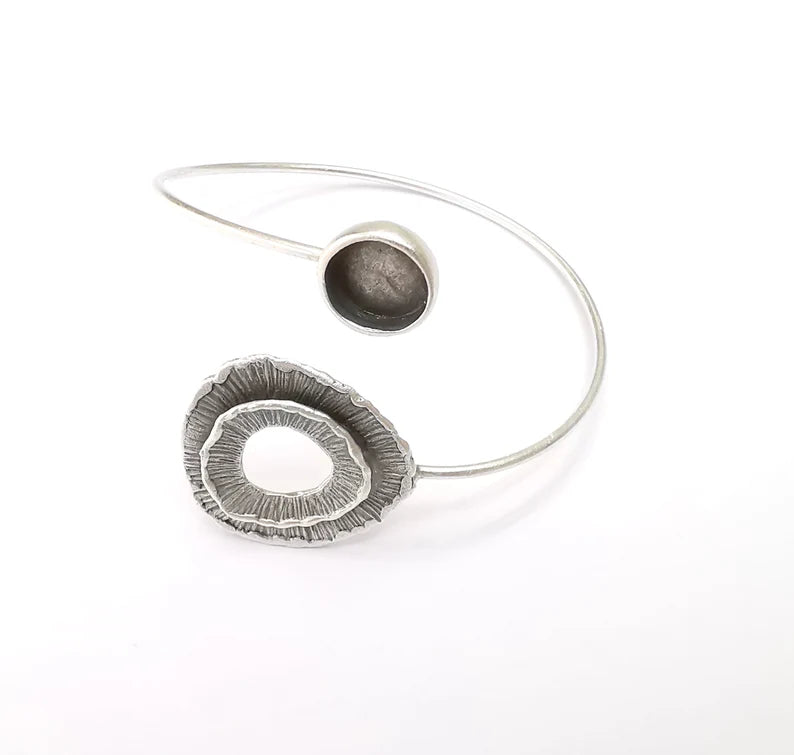 Wire Wrapped Bracelet Bezel, Wrap Cuff Resin Blank, Wristband Base, Cabochon Mountings, Adjustable Antique Silver Plated Brass (10mm) G34933