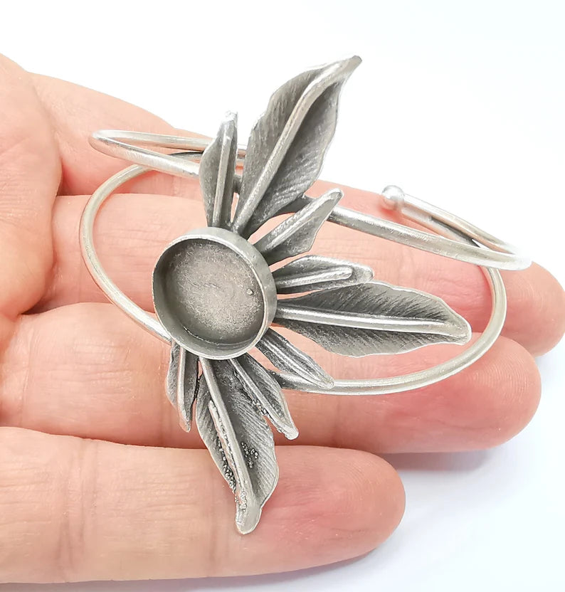 Leaf Bracelet Blank, Wire Wrapped Cuff, Bangle Bezel, Resin Blank, Wristband Cabochon Base, Adjustable Antique Silver Brass (14mm) G34935