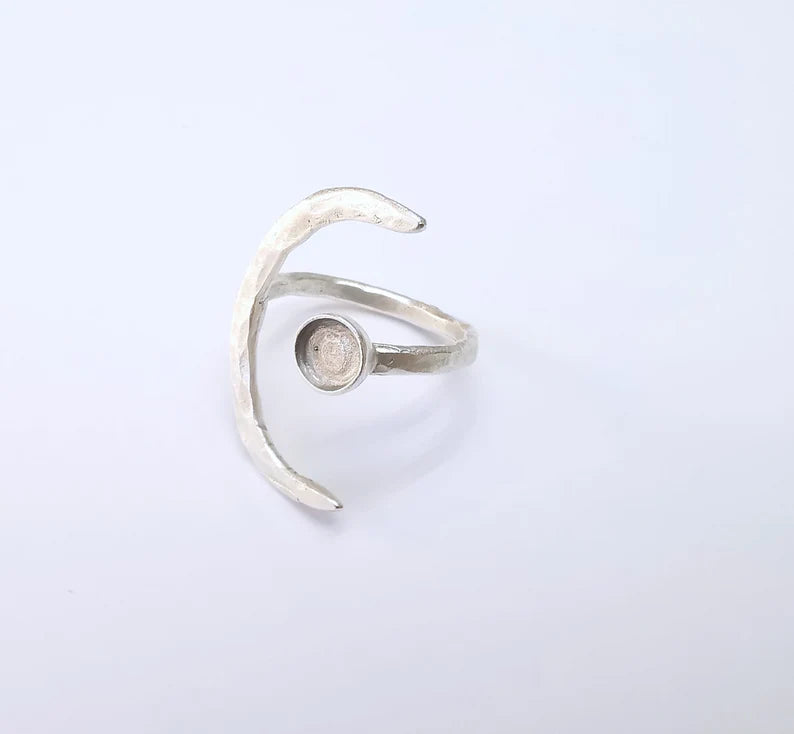 Crescent Ring Setting, Moon Ring, Celestial Ring, Cabochon Blank, Resin Bezel, Base Frame, Adjustable Antique Silver Plated Brass 6mm G34937