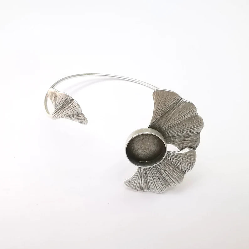 Leaf Bracelet Blank, Wire Wrapped Cuff, Bangle Bezel, Resin Blank, Wristband Cabochon Base, Adjustable Antique Silver Brass (14mm) G34942