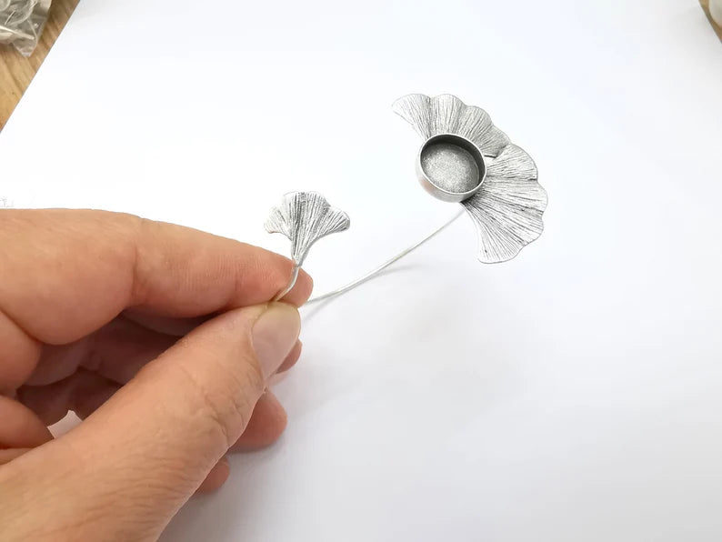 Leaf Bracelet Blank, Wire Wrapped Cuff, Bangle Bezel, Resin Blank, Wristband Cabochon Base, Adjustable Antique Silver Brass (14mm) G34942