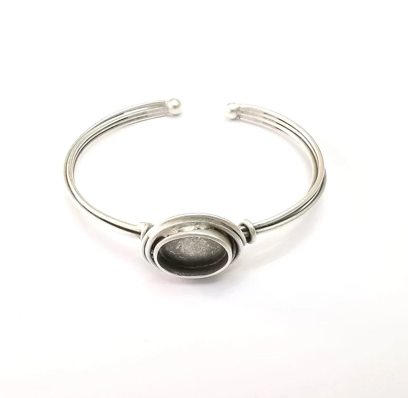 Wire Wrapped Bracelet Bezel, Wrap Cuff Resin Blank, Wristband Base, Cabochon Mounting, Adjustable Antique Silver Plated Brass 13x10mm G34948
