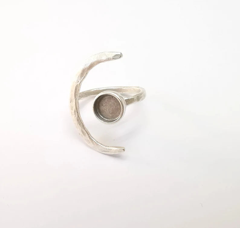 Crescent Ring Setting, Moon Ring, Celestial Ring, Cabochon Blank, Resin Bezel Frame, Adjustable Antique Silver Plated Brass 8mm G34945