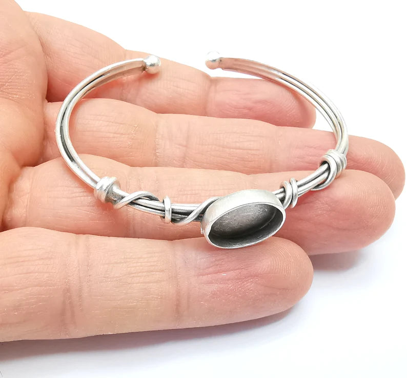 Wire Wrapped Bracelet Bezel, Wrap Cuff Resin Blank, Wristband Base, Cabochon Mounting, Adjustable Antique Silver Plated Brass 13x10mm G34950