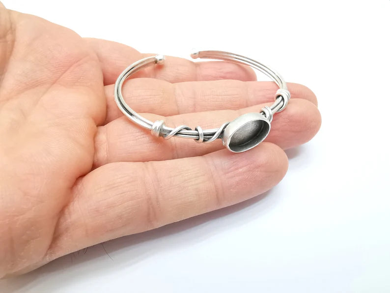 Wire Wrapped Bracelet Bezel, Wrap Cuff Resin Blank, Wristband Base, Cabochon Mounting, Adjustable Antique Silver Plated Brass 13x10mm G34950