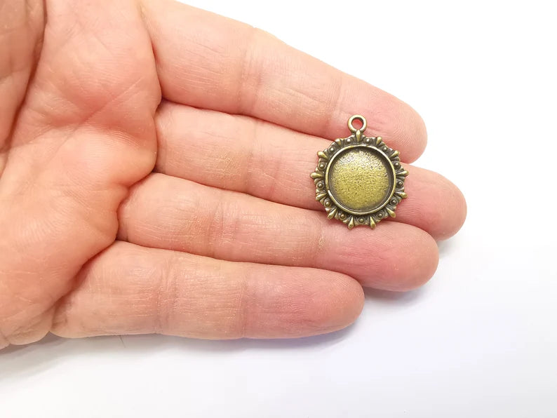 2 Bronze Pendant Blank, Cabochon Bezel, Locket Pendant Base, inlay Mountings, Resin Necklace, Antique Bronze Plated Metal (15mm blank) G35142