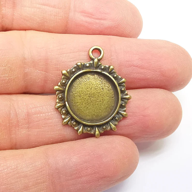 2 Bronze Pendant Blank, Cabochon Bezel, Locket Pendant Base, inlay Mountings, Resin Necklace, Antique Bronze Plated Metal (15mm blank) G35142