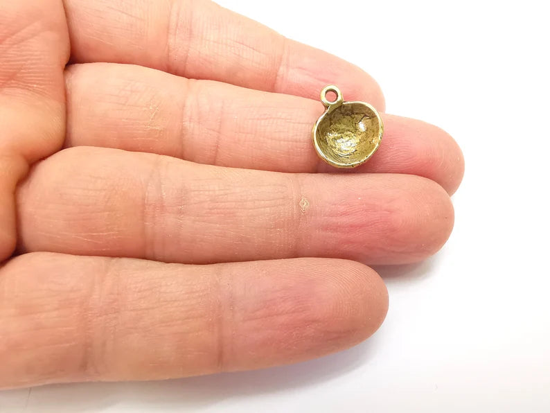 5 Organic Shape Domed Charms, Dangle Charms, Boho Charms, Rustic Charms, Earring Charms, Necklace Parts, Antique Bronze Plated 16x13mm G35154