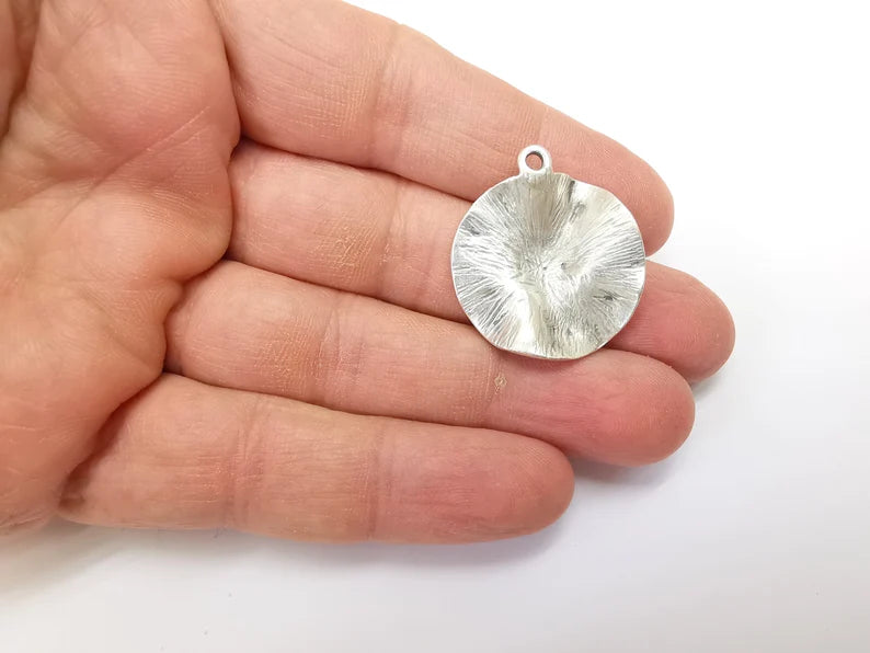 Wavy Circle Charms, Silver Boho Charms, Rustic Charms, Earring Charms, Silver Pendant, Necklace Parts, Antique Silver Plated 30x27mm G35155