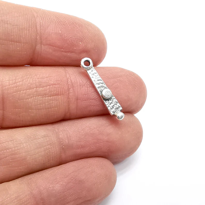 10 Stick Charms, Dangle Charms, Hammered Antique Silver Plated (22x4mm) G34989