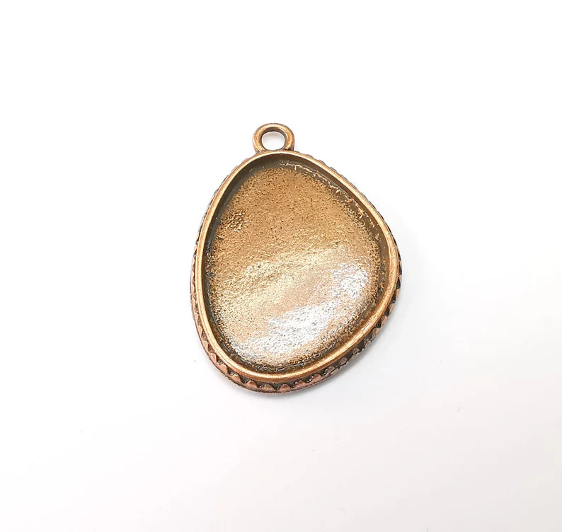 Copper Pendant Blank, Cabochon Bezel, Locket Pendant Base, inlay Mountings, Resin Necklace, Antique Copper Plated Metal 37x28mm blank G35160