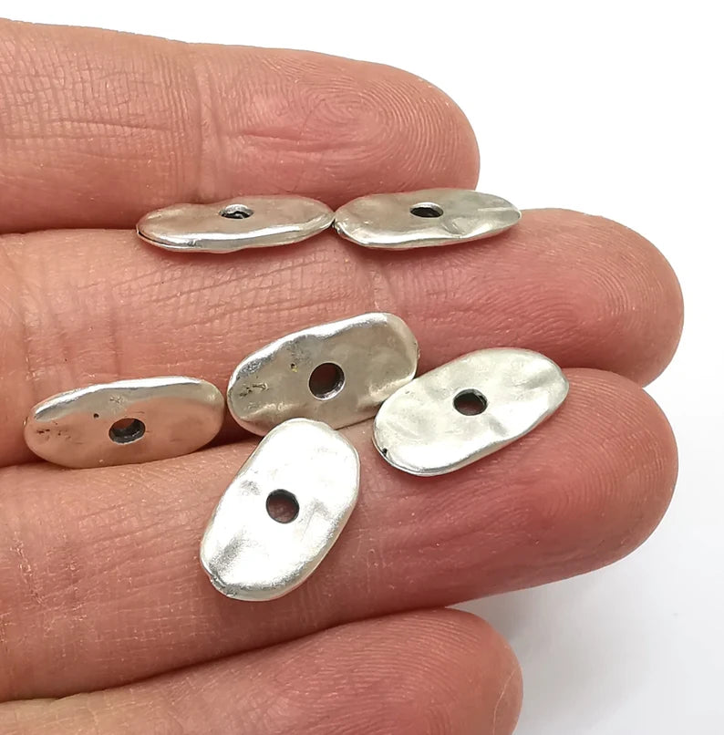 5 Hammered Disc, Middle Hole Charms, Oval Antique Silver Plated Charms (16x9mm) G34991