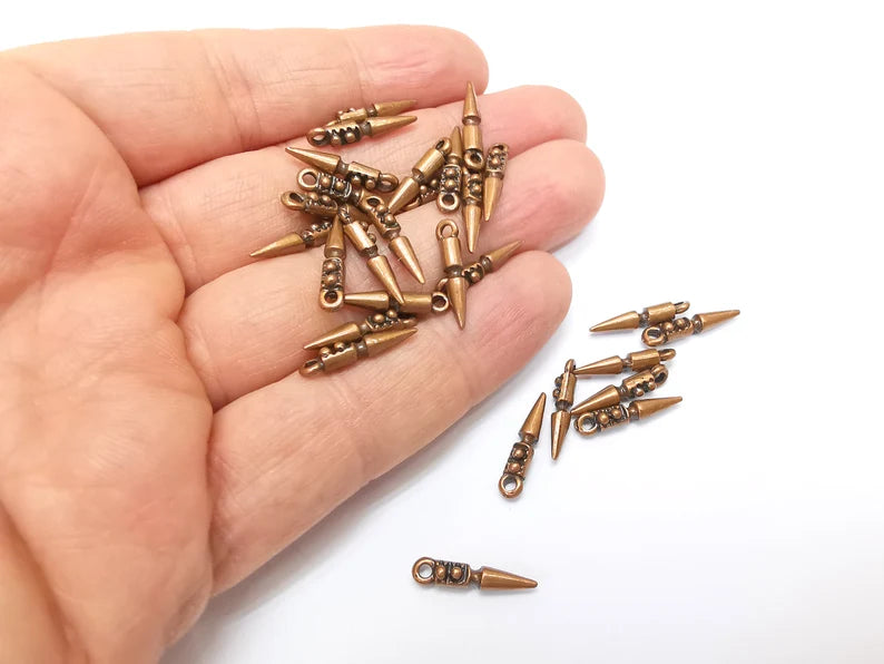 10 Spearhead Charms, Pointed Charms, Dangle Earring Charms, Chain Bracelet Component, Necklace Parts, Antique Copper Plated 18x3mm G35173