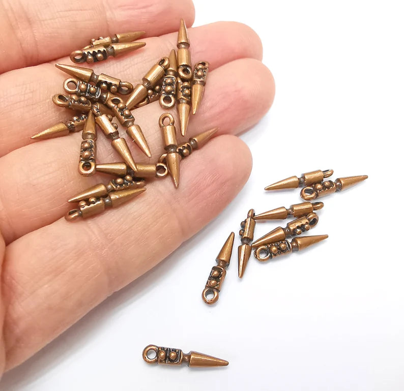10 Spearhead Charms, Pointed Charms, Dangle Earring Charms, Chain Bracelet Component, Necklace Parts, Antique Copper Plated 18x3mm G35173