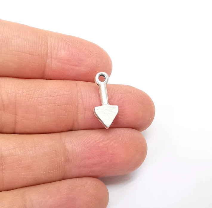 10 Silver Triangle Charms, Boho Charms, Dangle Charms, Earring Charms, Silver Pendant, Necklace Parts, Antique Silver Plated 19x7mm G35181