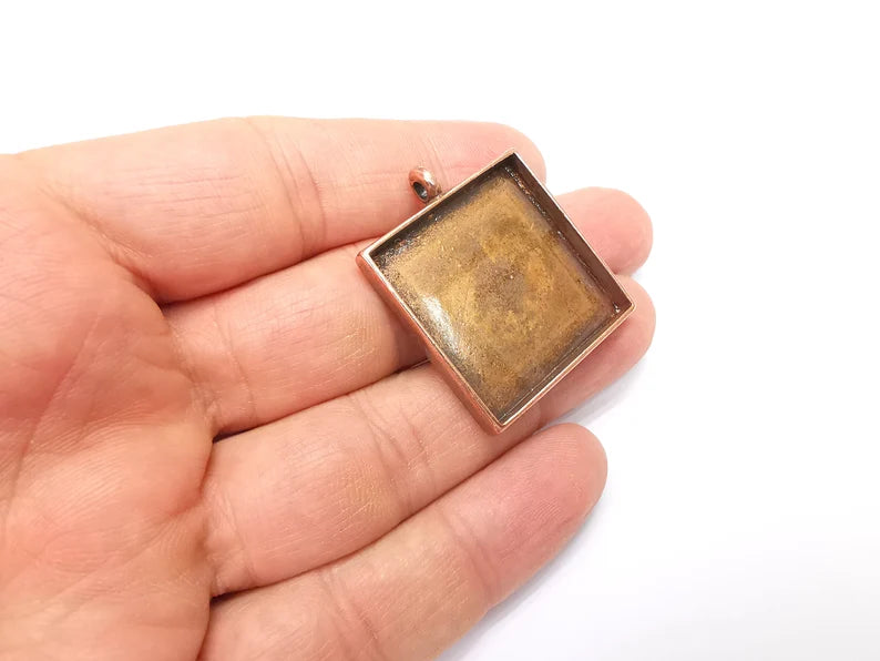 Copper Pendant Blank, Cabochon Bezel, Locket Pendant Base, inlay Mountings, Resin Necklace, Antique Copper Plated Metal (29mm blank) G35028