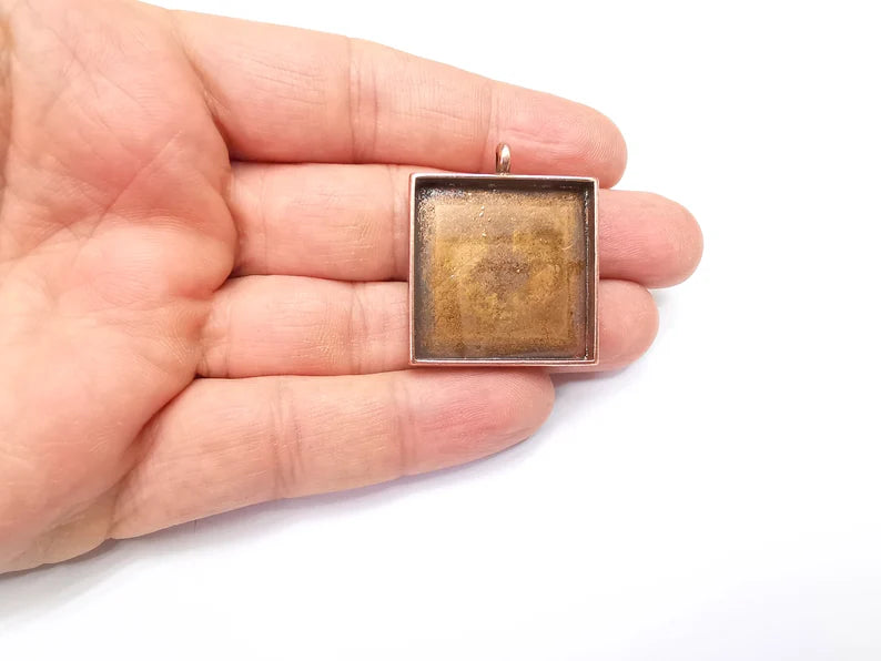 Copper Pendant Blank, Cabochon Bezel, Locket Pendant Base, inlay Mountings, Resin Necklace, Antique Copper Plated Metal (29mm blank) G35028