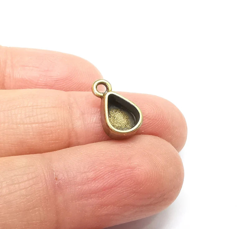 5 Bronze Pendant Blank, Cabochon Bezel, Drop Pendant Base, inlay Mountings, Resin Necklace, Antique Bronze Plated Metal 14x10mm blank G35038