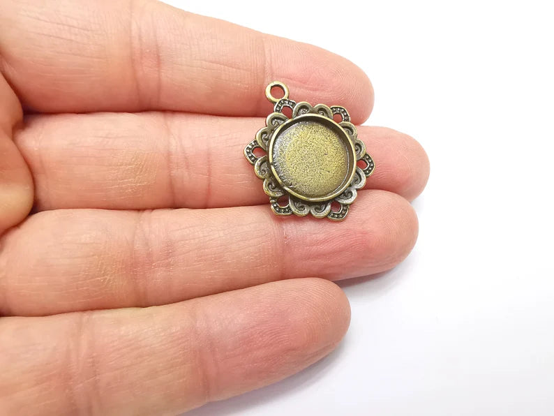 10 Bronze Pendant Blank, Cabochon Bezel, Pendant Frame, inlay Mountings, Resin Necklace Base, Antique Bronze Plated Metal 14mm blank G35040