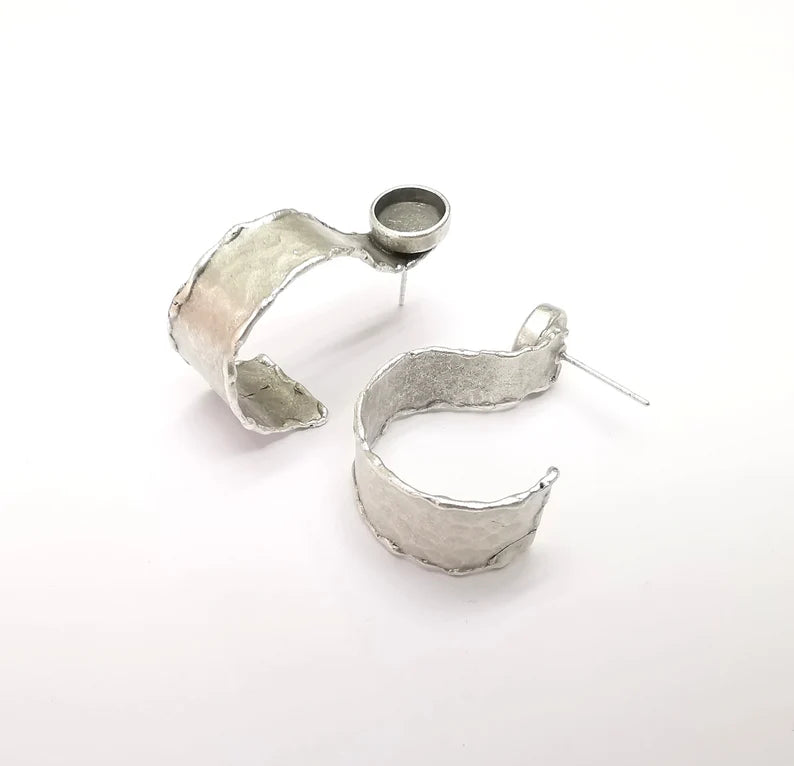 Silver Earring Base, Earring Blank, Ear Settings Bezel, Resin Blank, Cabochon Mountings, Antique Silver Plated Brass (8mm blanks) G35046