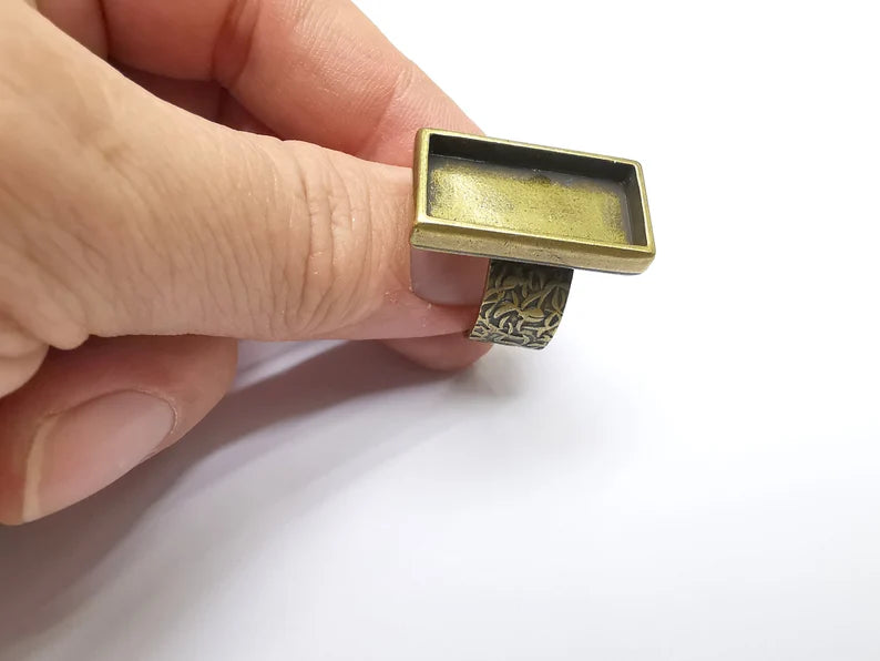 Bronze Ring Setting, Cabochon Blank, Resin Bezel, Round Ring Mounting, Epoxy Frame Base, Adjustable Antique Bronze Plated 24x12mm G35051