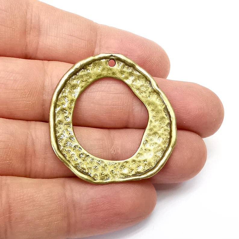 Hammered Dangle Charms, Round Charms, Rustic Charms, Earring Charms, Bronze Pendant, Necklace Parts, Antique Bronze Plated 39x37mm G35254