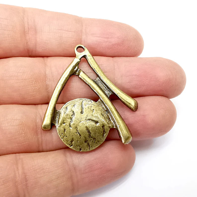 Gong Dangle Charms, Asian Charms, Rustic Charms, Earring Charms, Bronze Pendant, Necklace Parts, Antique Bronze Plated 42x38mm G35255