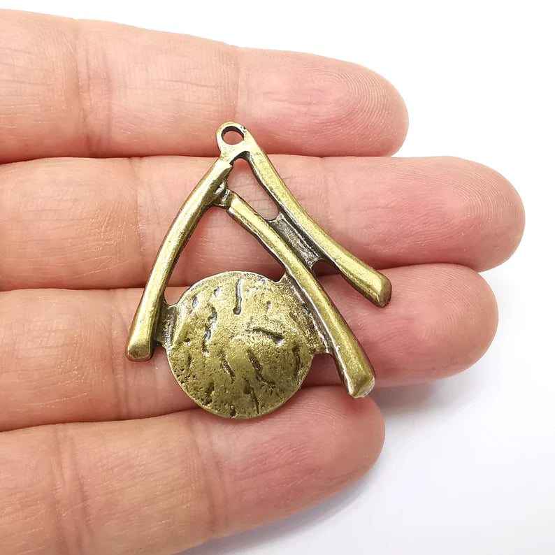 Gong Dangle Charms, Asian Charms, Rustic Charms, Earring Charms, Bronze Pendant, Necklace Parts, Antique Bronze Plated 42x38mm G35255