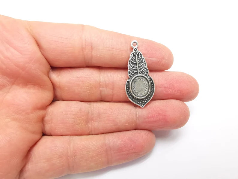 Silver Pendant Blank, Cabochon Bezel, Locket Pendant Base, inlay Mountings, Resin Necklace, Antique Silver Plated (11x9mm blank) G35073