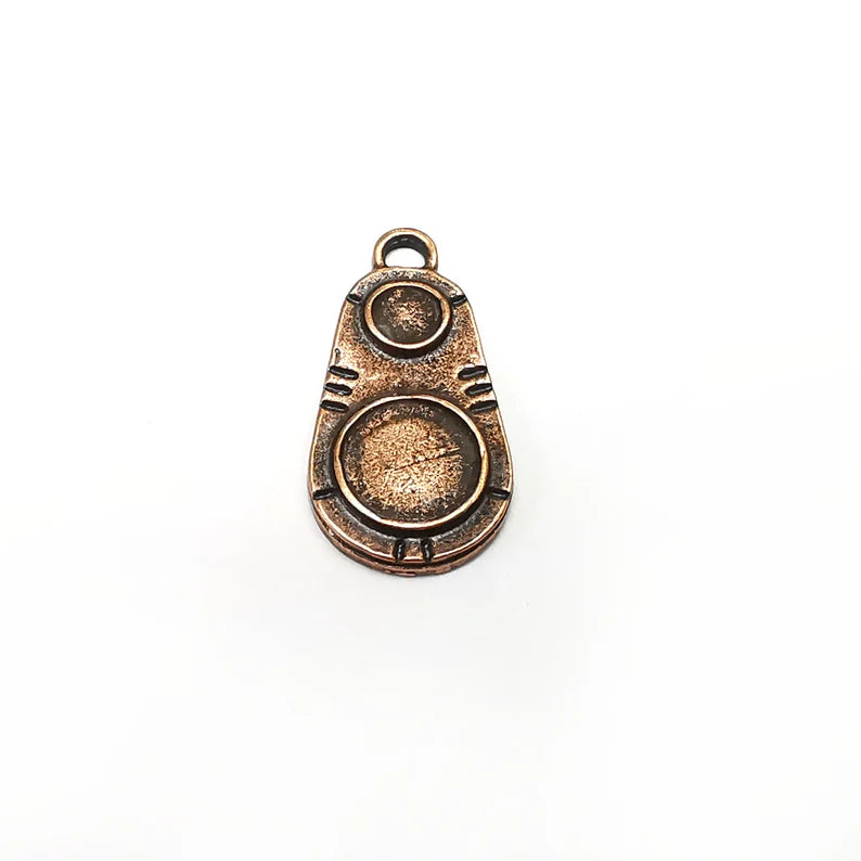 2 Copper Pendant Blank, Cabochon Bezel, Locket Pendant Base, inlay Mountings, Resin Necklace, Antique Copper Plated (8 - 4 mm blank) G35083