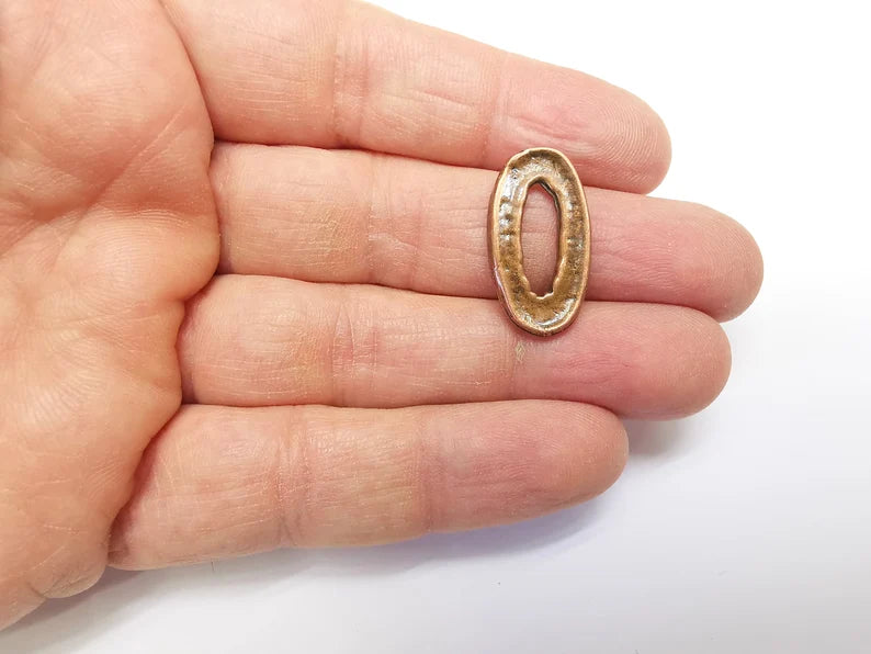 5 Copper Circle Connector, Jewelry Parts, Hammered Bracelet Component, Antique Copper Finding, Antique Copper Plated (25x13mm) G35108