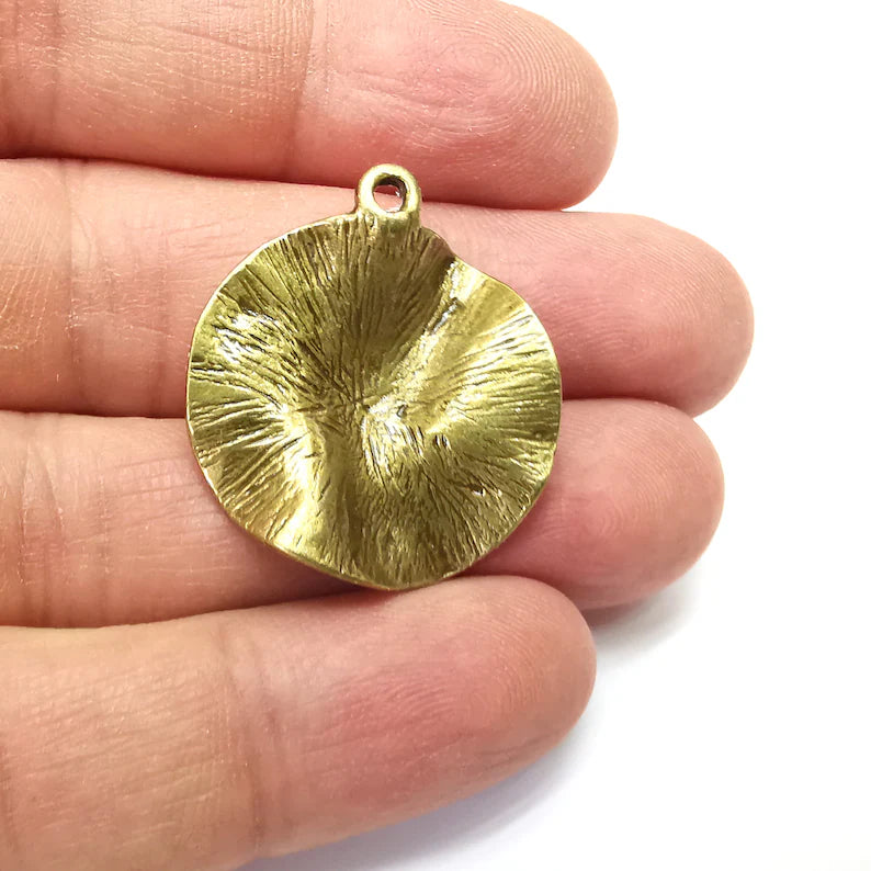 Wavy Circle Charms, Bronze Boho Charms, Rustic Charms, Earring Charms, Bronze Pendant, Necklace Parts, Antique Bronze Plated 30x27mm G35266