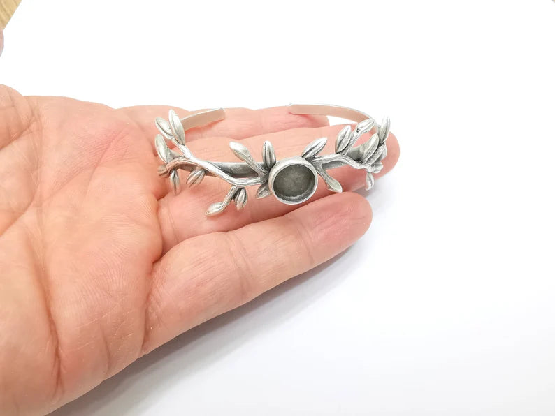 Leaf Bracelet, Leaf Branch Cuff, Ivy Bangle Bezel, Resin Blank, Wristband Cabochon Base, Adjustable Antique Silver Brass (10mm) G35273