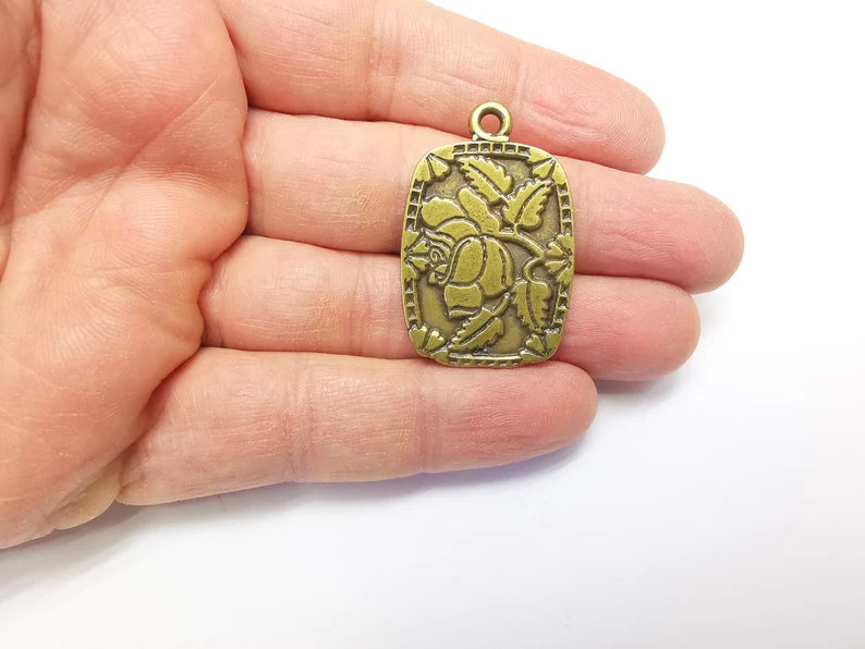 Flower Charms, Bronze Flower Pendant, Earring Charms, Bronze Pendant, Necklace Pendant, Antique Bronze Plated Metal 39x25mm G35144