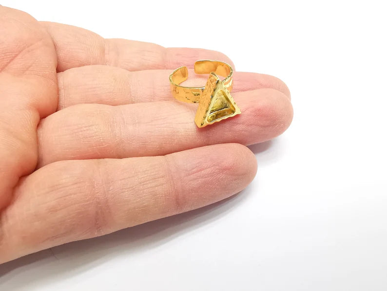 Gold Ring Setting, Cabochon Blank, Resin Bezel, Triangle Ring Mounting, Epoxy Frame Base, Adjustable Antique Gold Plated 8x8mm G35146