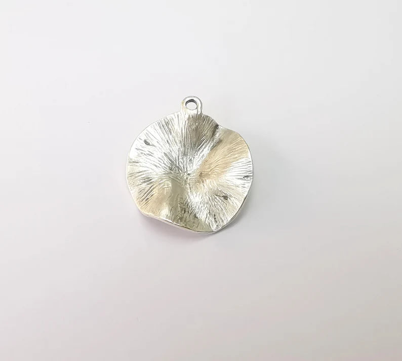 Wavy Circle Charms, Silver Boho Charms, Rustic Charms, Earring Charms, Silver Pendant, Necklace Parts, Antique Silver Plated 30x27mm G35155