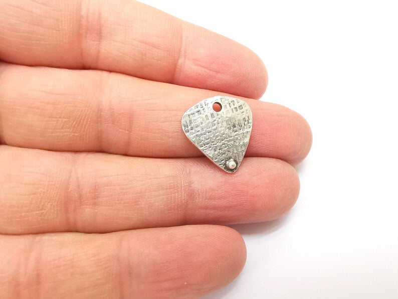 4 Silver Dangle Charms, Boho Charms, Rustic Charms, Earring Charms, Silver Pendant, Necklace Parts, Antique Silver Plated 18mm G35359