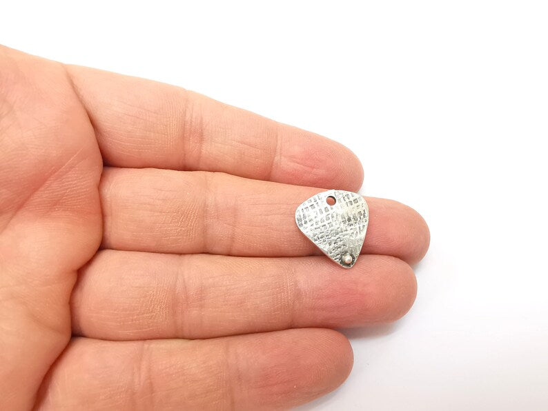 4 Silver Dangle Charms, Boho Charms, Rustic Charms, Earring Charms, Silver Pendant, Necklace Parts, Antique Silver Plated 18mm G35359