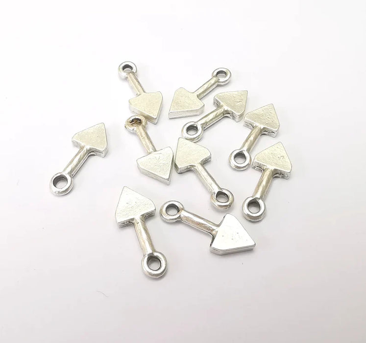 10 Silver Triangle Charms, Boho Charms, Dangle Charms, Earring Charms, Silver Pendant, Necklace Parts, Antique Silver Plated 19x7mm G35181