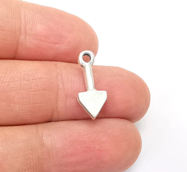 10 Silver Triangle Charms, Boho Charms, Dangle Charms, Earring Charms, Silver Pendant, Necklace Parts, Antique Silver Plated 19x7mm G35181