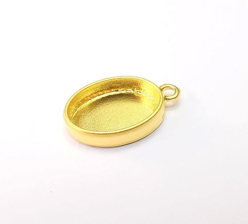 Gold Pendant Blank, Cabochon Bezel, Locket Pendant Base, inlay Mountings, Resin Necklace, Antique Gold Plated Metal (18x13mm blank) G35186