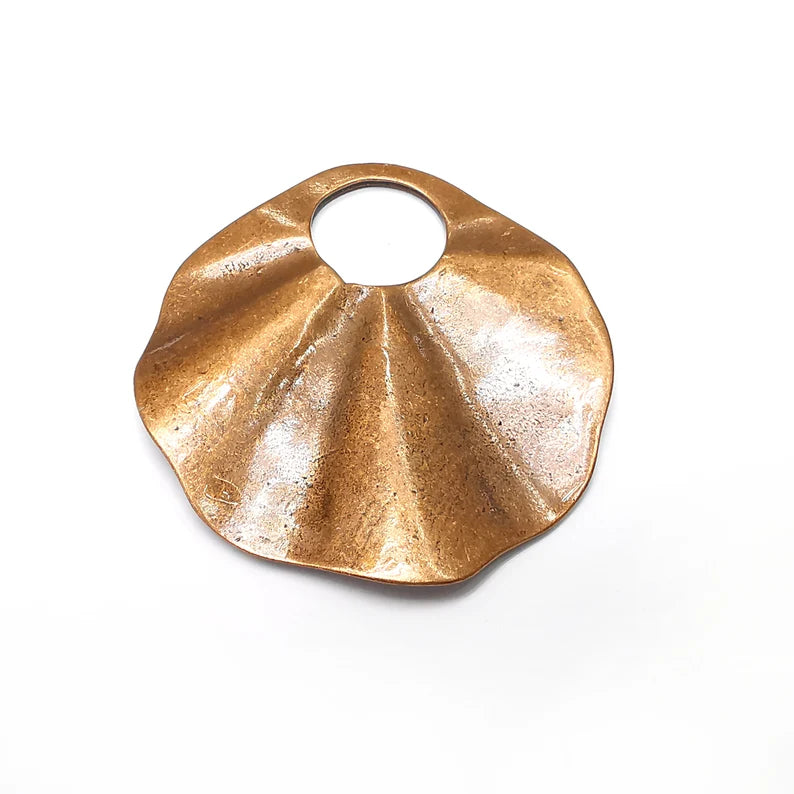 Copper Scallop Charms, Boho Charms, Rustic Charms, Earring Charms, Copper Pendant, Necklace Parts, Antique Copper Plated 57x55mm G35628