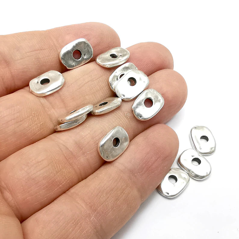 10 Hammered Disc, Middle Hole Charms, Rectangle Antique Silver Plated Charms (12x8mm) G35194