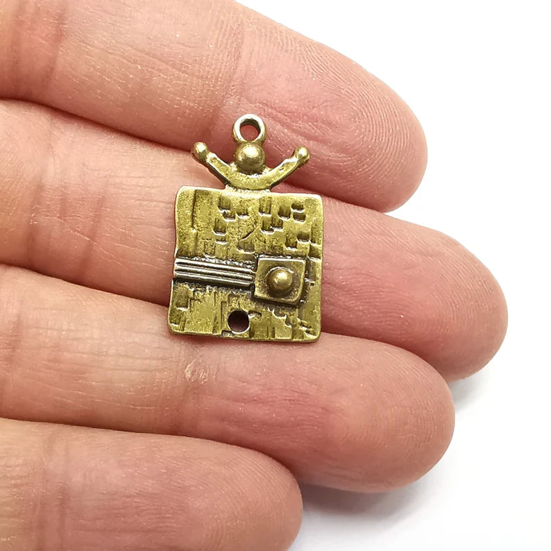 2 Bronze Dangle Charms, Boho Charms, Rustic Charms, Earring Charms, Bronze Pendant, Necklace Parts, Antique Bronze Plated 25x16mm G35197