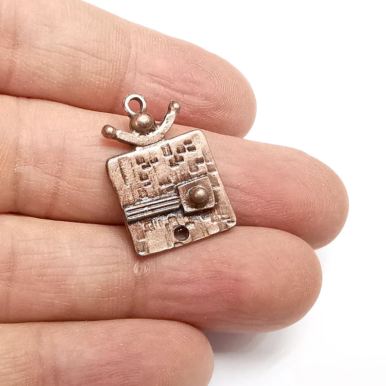 2 Copper Dangle Charms, Boho Charms, Rustic Charms, Earring Charms, Copper Pendant, Necklace Parts, Antique Copper Plated 25x16mm G35203