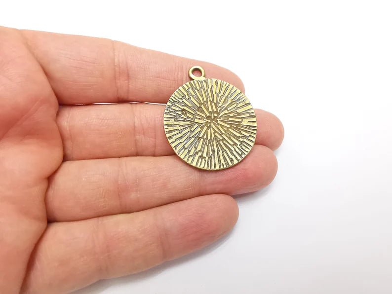 Bronze Pendant, Bronze Charms, Earring Charms, Dangle Pendant, Locket Pendant, Necklace Pendant, Antique Bronze Plated Metal 39x33mm G35394