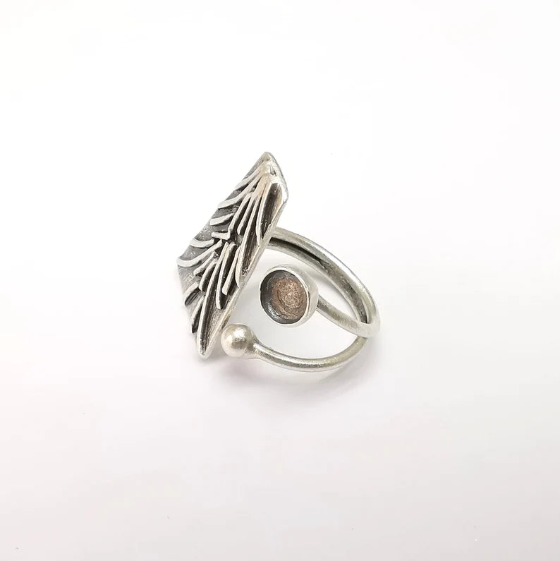 Pine Tree Branch Ring Setting, Cabochon Blank, Resin Bezel, Round Mounting, Epoxy Frame, Adjustable Antique Silver Plated Brass 6mm G35236