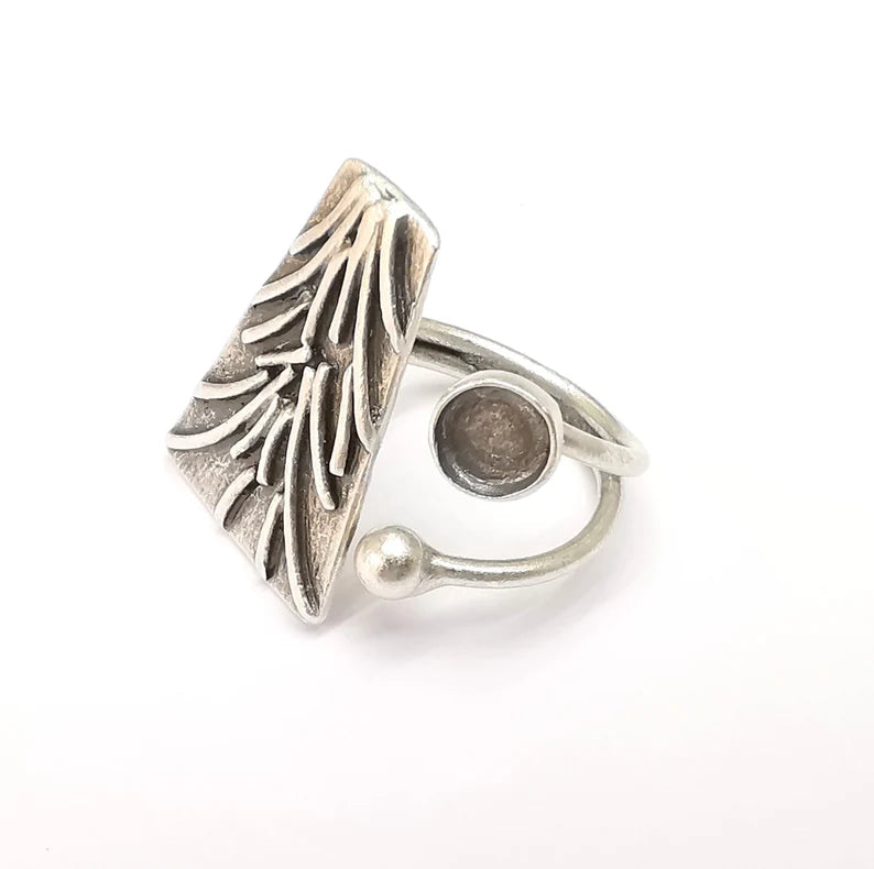 Pine Tree Branch Ring Setting, Cabochon Blank, Resin Bezel, Round Mounting, Epoxy Frame, Adjustable Antique Silver Plated Brass 6mm G35236