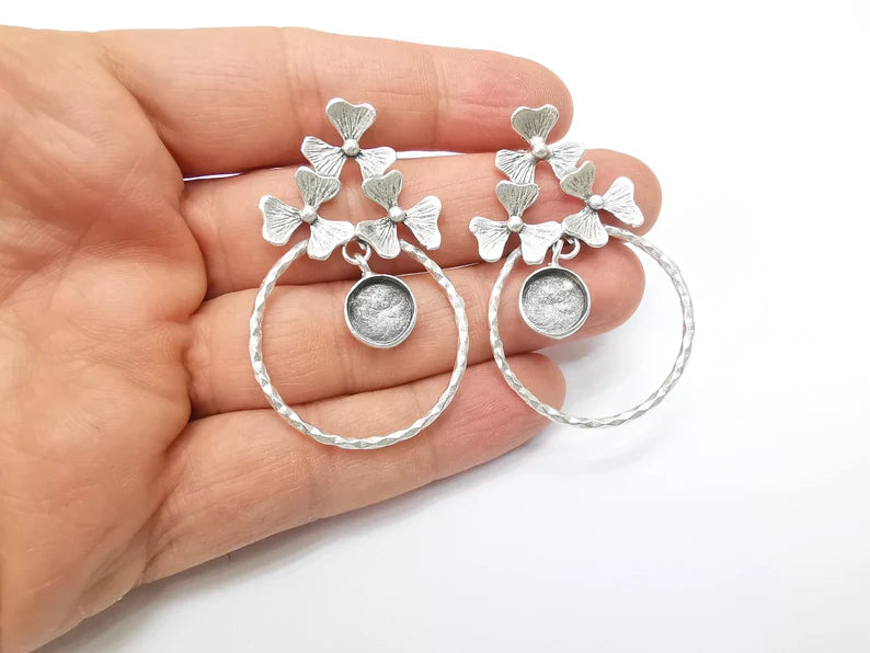 Flower Earring Base, Earring Blank, Ear Settings Bezel, Resin Blank, Cabochon Mountings, Antique Silver Plated Brass (10mm blanks) G35416