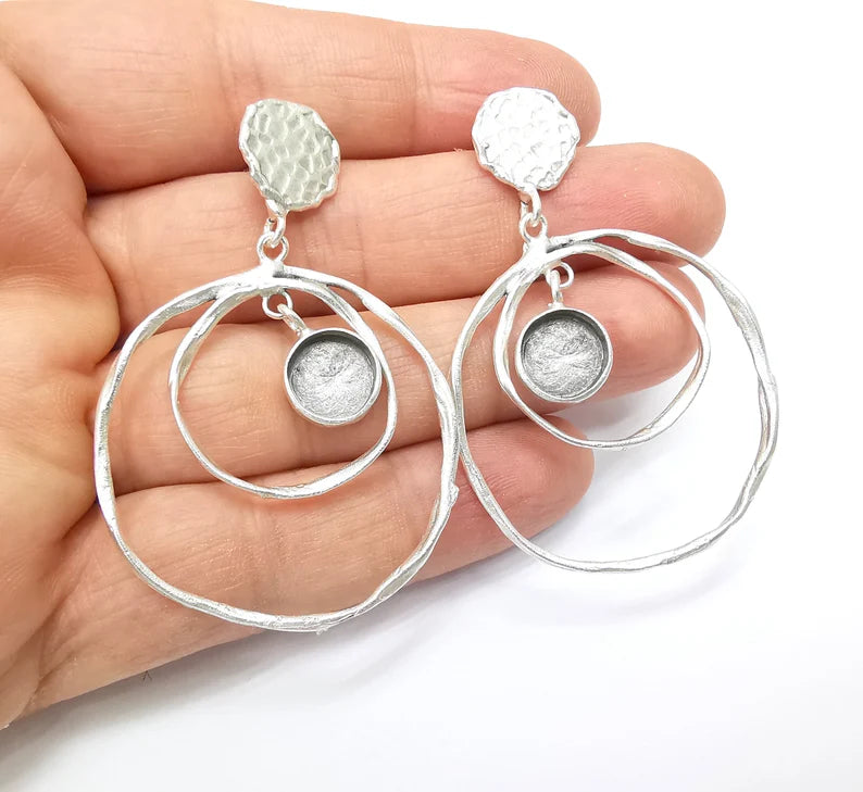 Circled Earring Base, Dangle Resin Earring Blank, Ear Settings Bezel, Cabochon Mountings, Antique Silver Plated Brass (10mm blanks) G35421